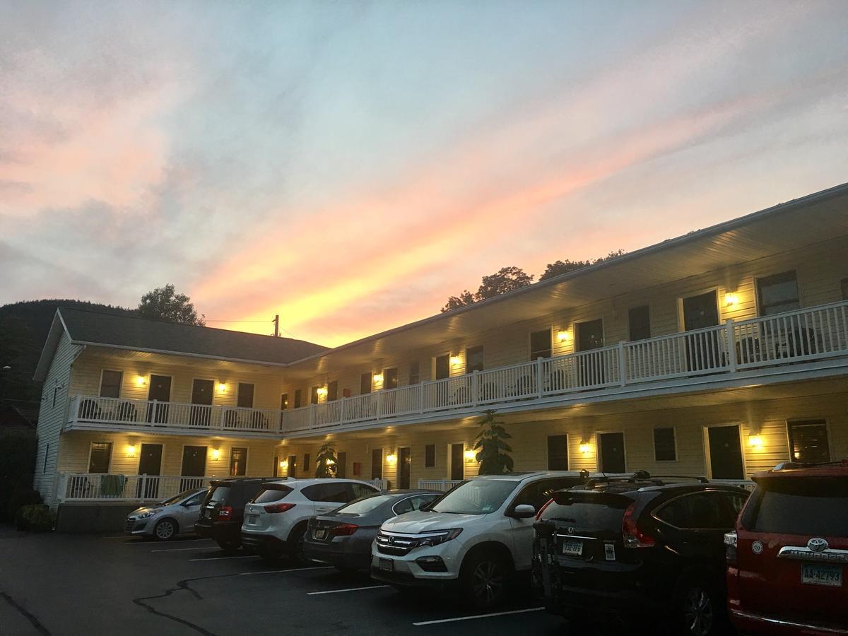 The Heritage Of Lake George Exterior photo